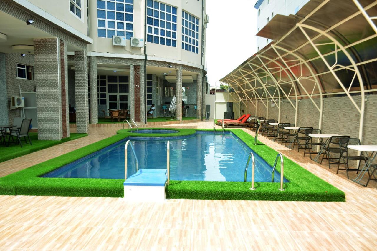 Vacation Villa Hotels And Suites Asaba Exterior photo